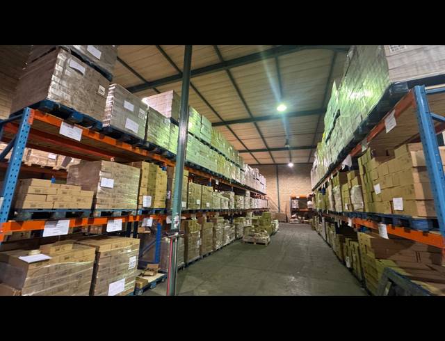 760M² WAREHOUSE TO LET IN LINBRO PARK